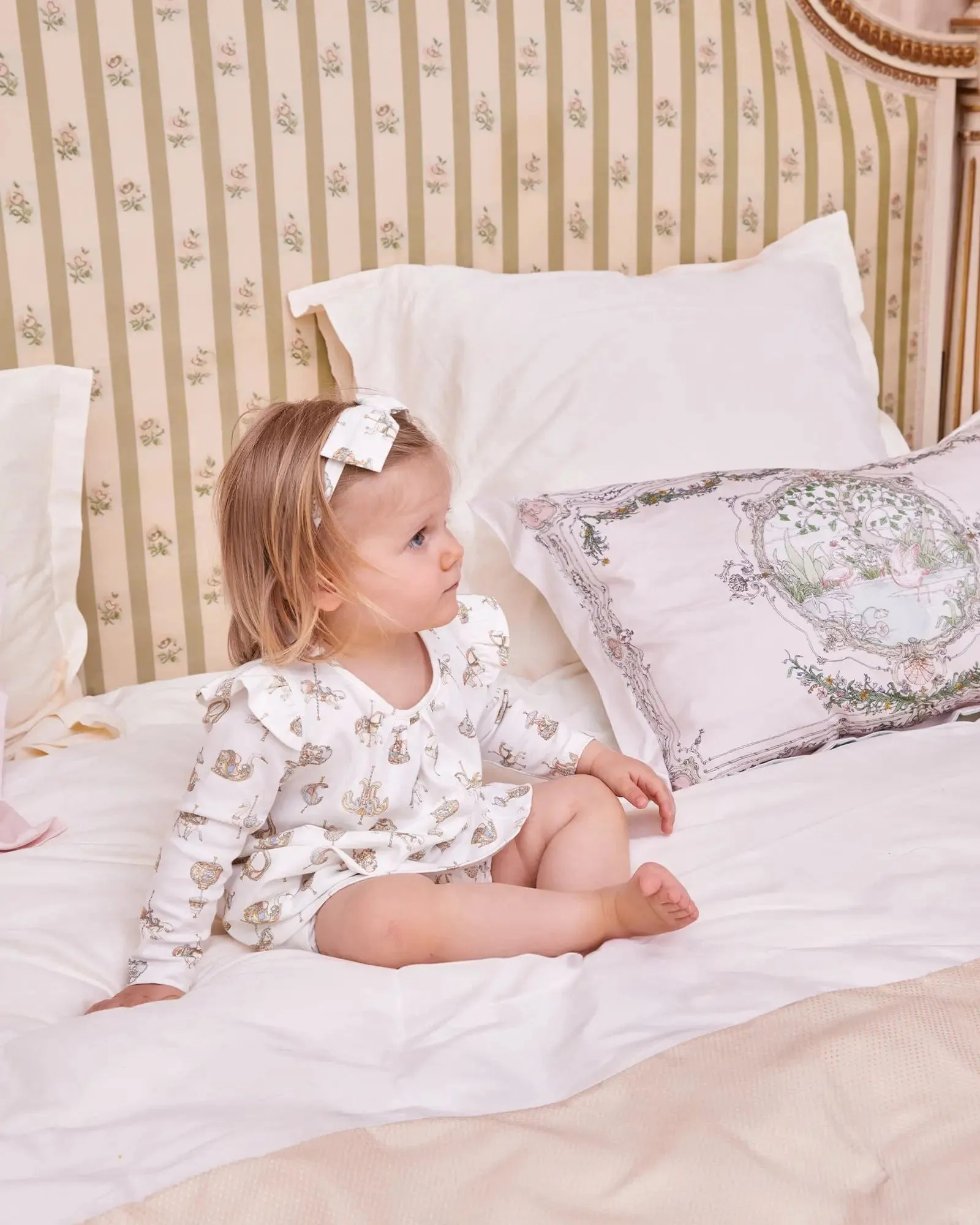 Atelier Choux Baby Girls Karussell-Jersey-Kleid in Weiß