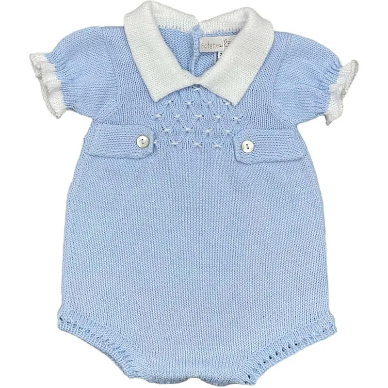 Blaue gestrickte Babystrampler mit Rüschen für Jungen