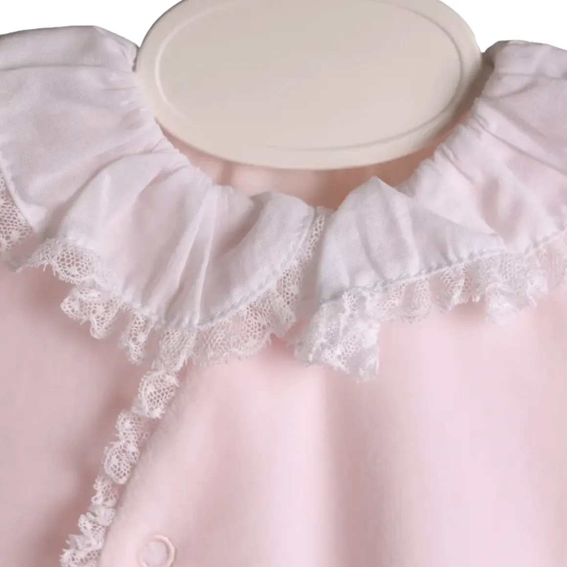Rosa Samt Baby-Strampler mit Rüschen für Mädchen