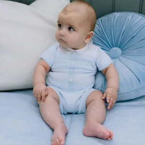 Jungen Hellblau Gestreifter Gestrickter Strampler