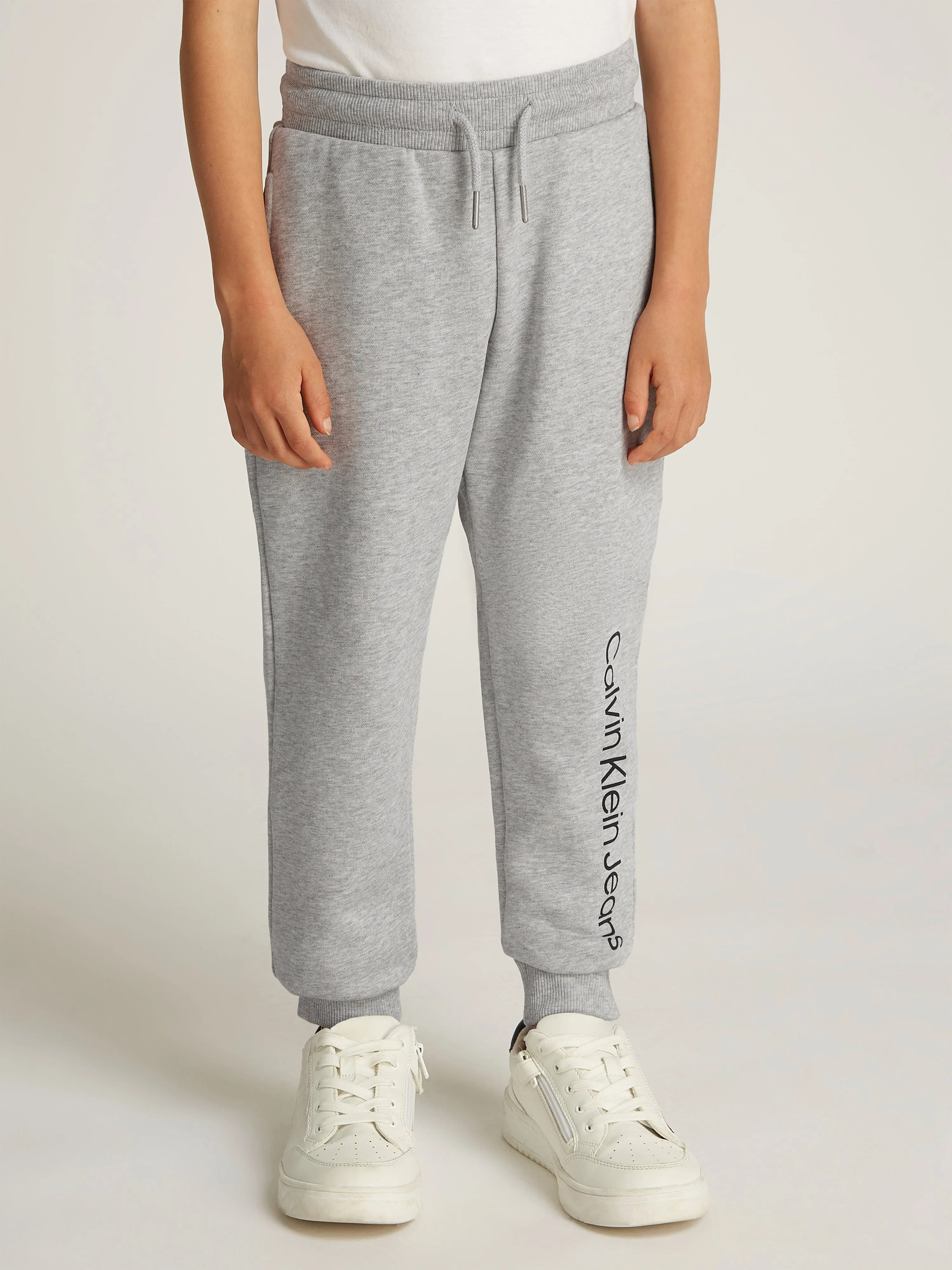 Calvin Klein Kids Logo Joggerhose in Grau