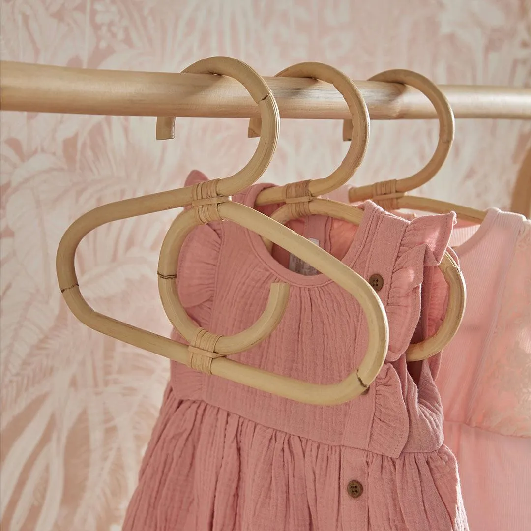 CuddleCo Aria Kleiderstange - Rattan