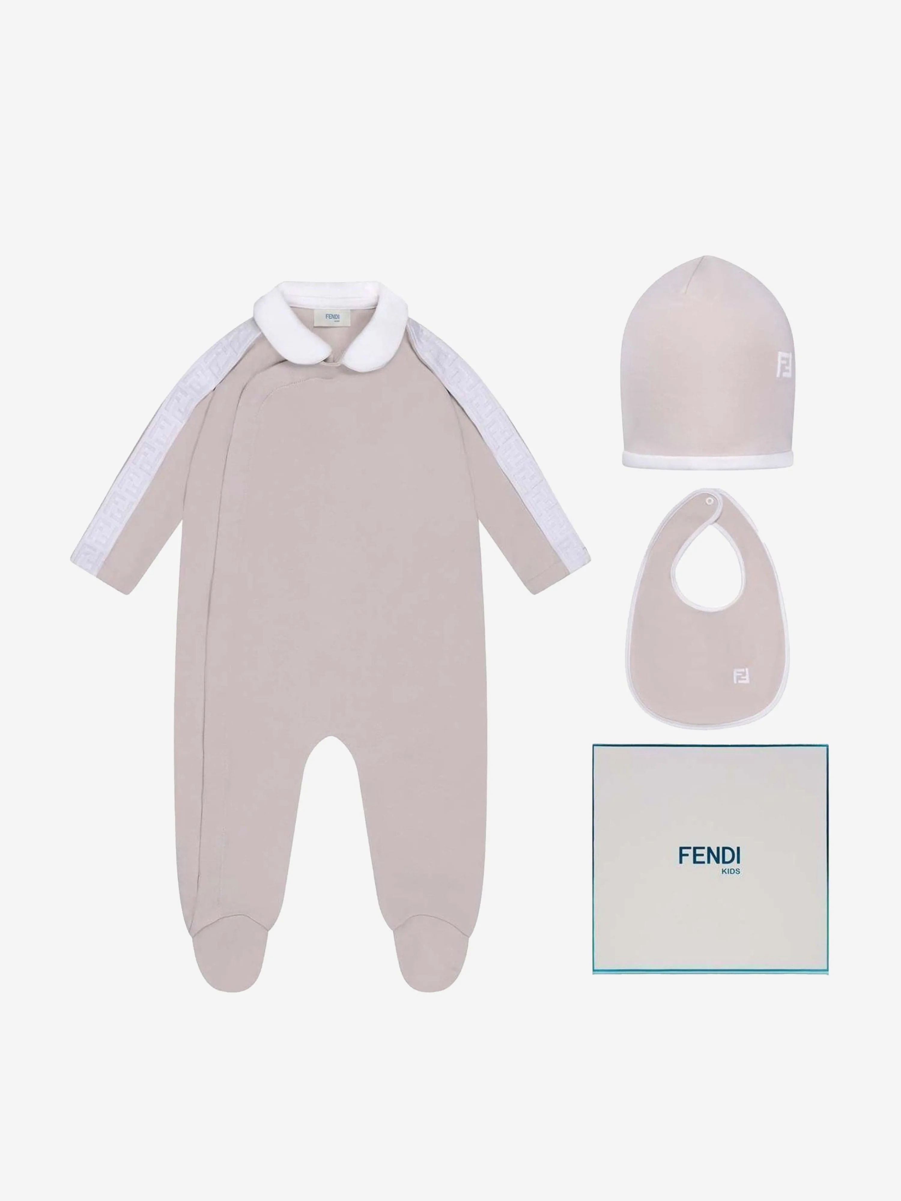 Fendi Baby Logo Babygrow Geschenkset in Beige