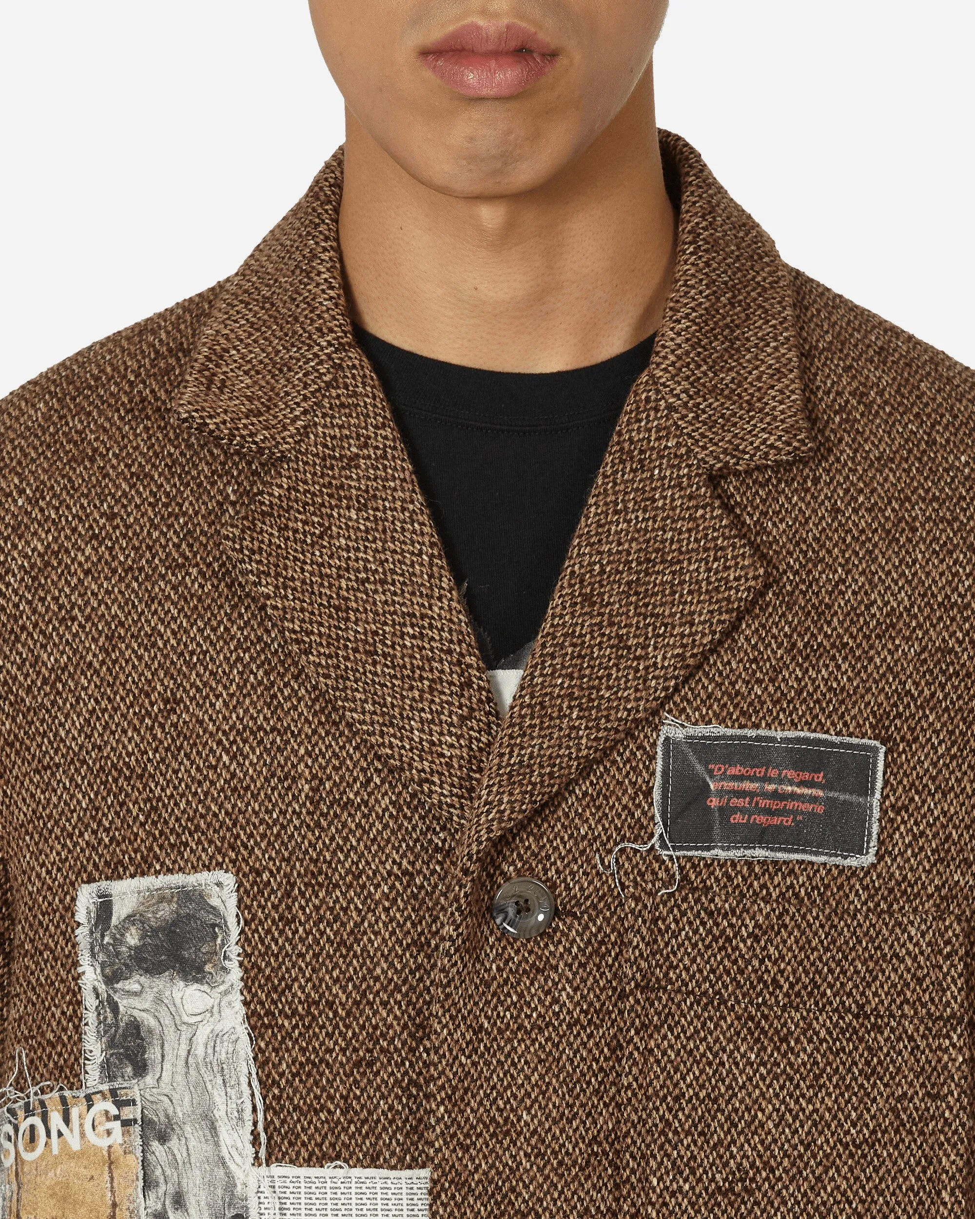 Brauner Raglan-Mantel mit hohem Revers