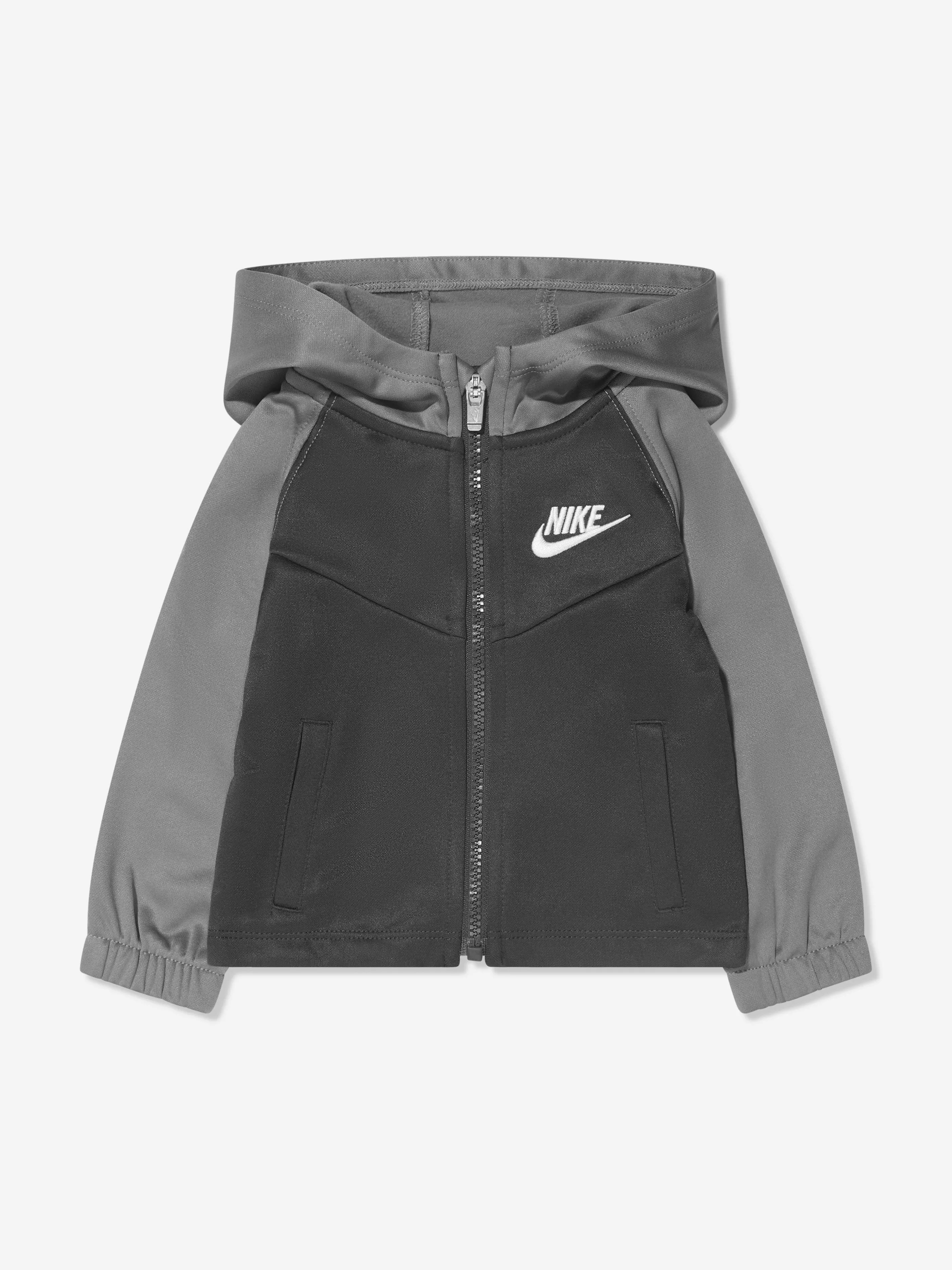 Nike Jungen Lifestyle Essential Tracksuit in Grau