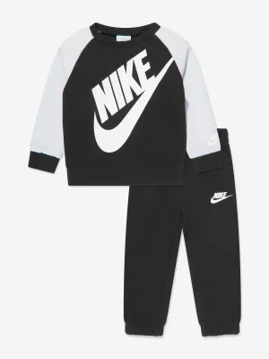 Nike Jungen Übergroßer Futura Crew Tracksuit in Schwarz